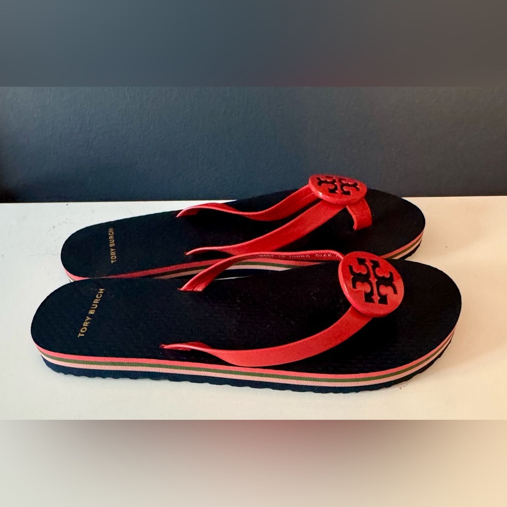 Tory Burch Flip Flop Sandals. Brand New. Red medallion leather straps. Size 5. - Picture 4 of 5